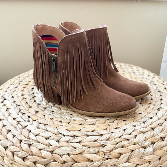 DINGO genuine suede western cowgirl fringe ankle boots - Picture 1 of 9
